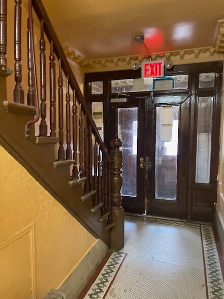 689-693 Beck St, Bronx, NY à vendre - Photo de l’immeuble – Image 3 sur 9