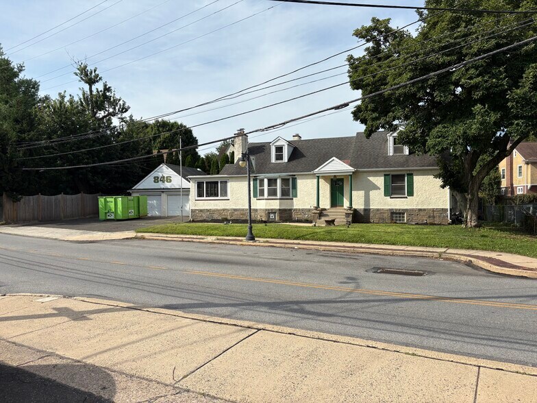 846 Township Line Rd, Elkins Park, PA à vendre - Photo de l’immeuble – Image 2 sur 16