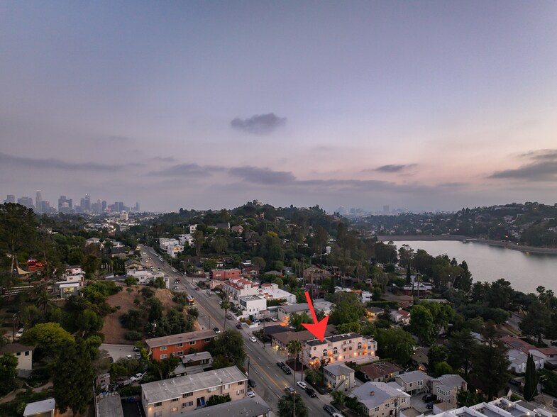 2305 Glendale Blvd, Los Angeles, CA à vendre - Photo de l’immeuble – Image 2 sur 45