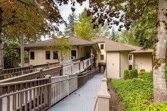 Plus de détails pour 3805 108th Ave NE, Bellevue, WA - Bureau à louer