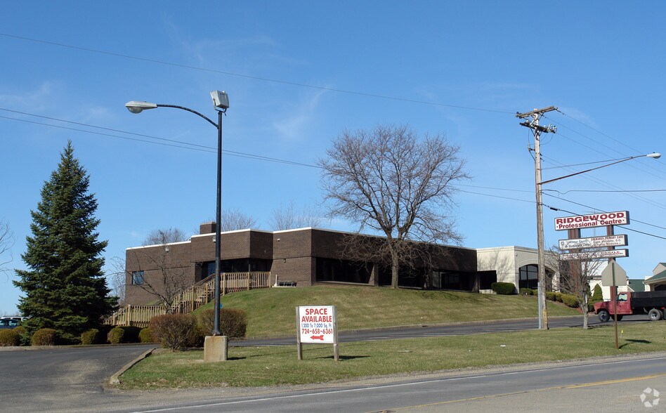 1750 New Butler Rd, New Castle, PA à vendre - Photo de l’immeuble – Image 1 sur 30