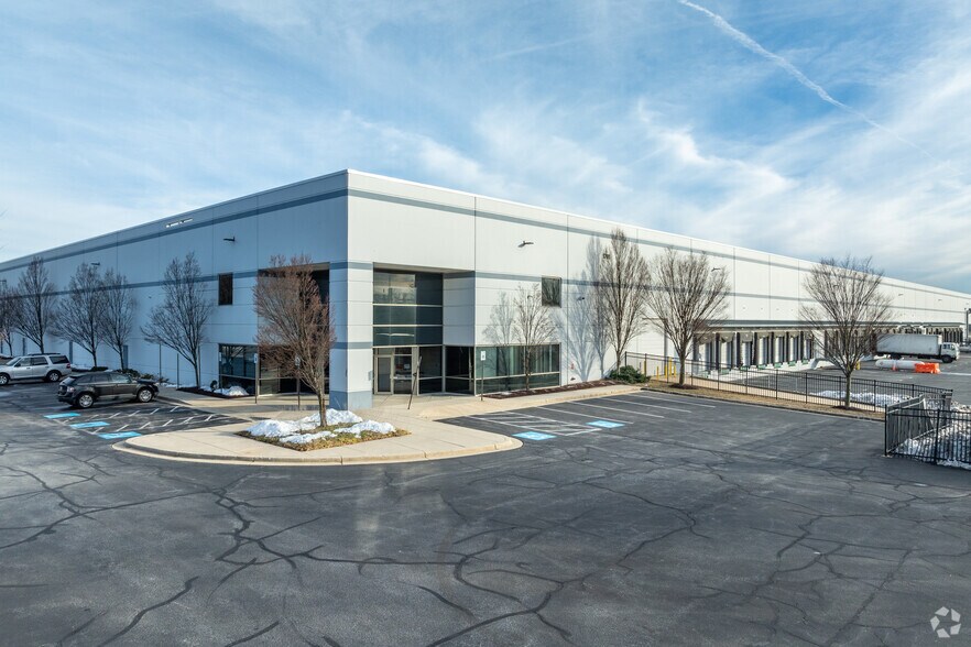 1781 Crossroads Dr, Odenton, MD à louer - Photo de l’immeuble – Image 2 sur 5