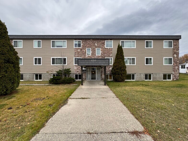 1753 Upland St, Prince George, BC à vendre - Photo de l’immeuble – Image 2 sur 10