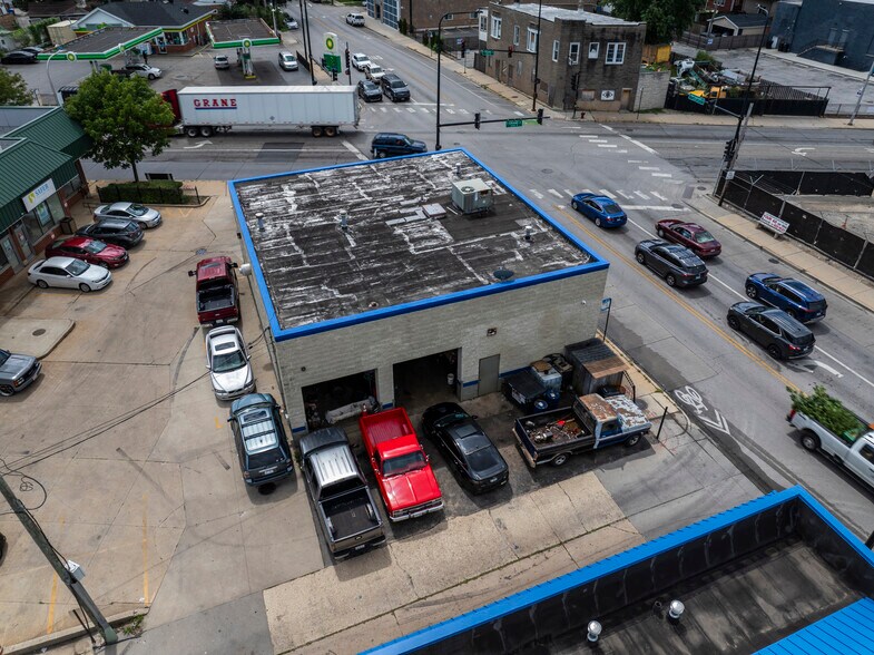 6362 W Grand Ave, Chicago, IL à louer - Photo de l’immeuble – Image 3 sur 4