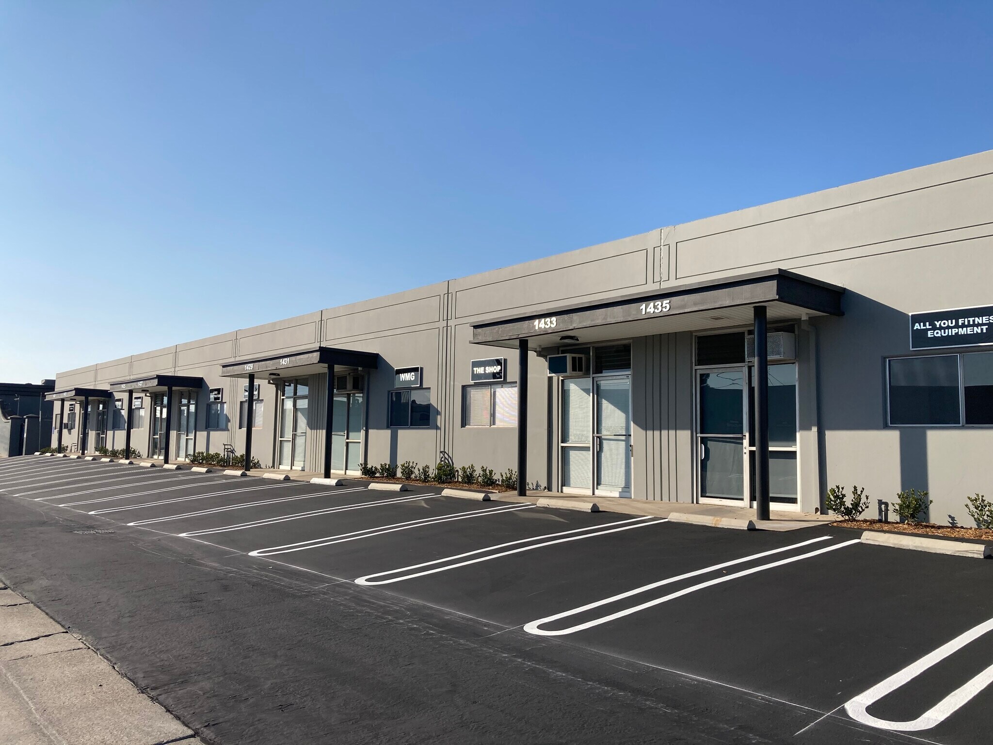 1422-1436 E Borchard Ave, Santa Ana, CA à louer Photo principale– Image 1 sur 7