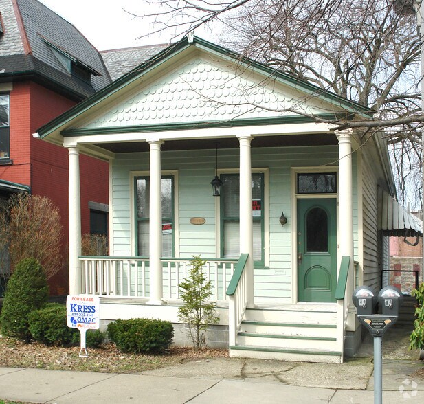 918 Diamond Park, Meadville, PA à louer - Photo de l’immeuble – Image 2 sur 6