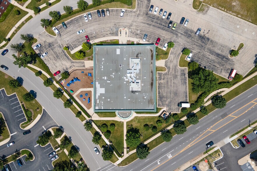 901 N Elm St, Hinsdale, IL à louer - Aérien – Image 2 sur 3