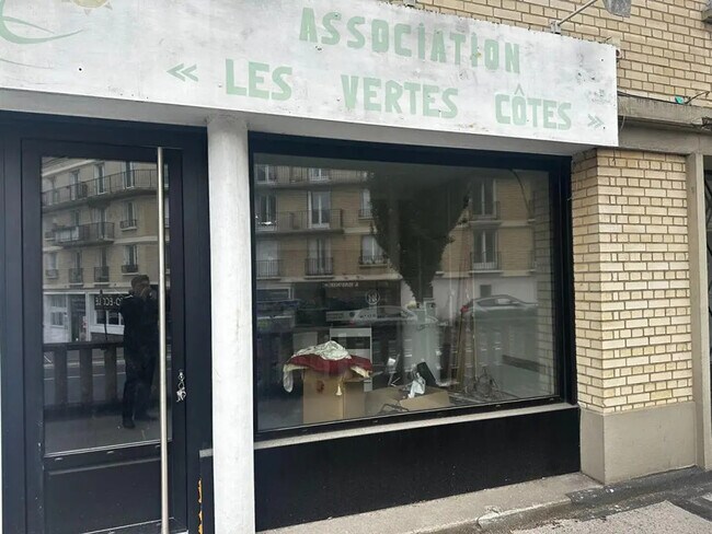Plus de détails pour Local commercial à vendre