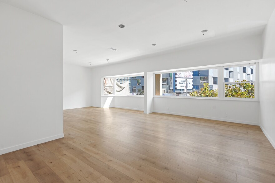 8519-8527 W Sunset Blvd, West Hollywood, CA à louer - Photo intérieure – Image 3 sur 10