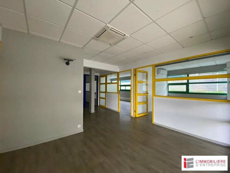 Bureau dans Lorient à louer - Photo de l’immeuble – Image 3 sur 4