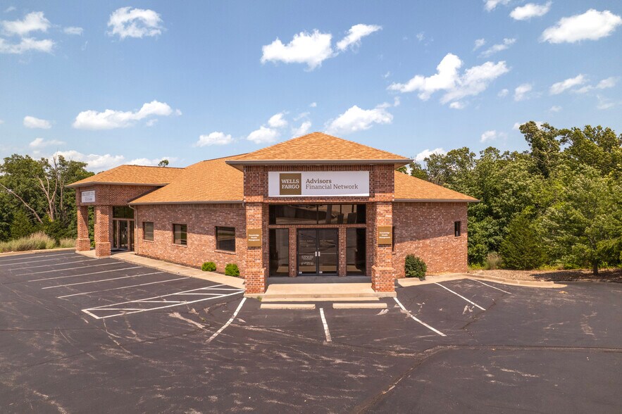 162 Missouri Blvd, Gravois Mills, MO à vendre - Photo principale – Image 1 sur 9
