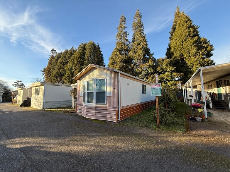 3701 Cherry Ave NE, Keizer, OR à vendre - Photo de l’immeuble – Image 2 sur 9
