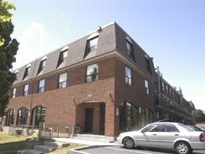 2025 Upper Middle Rd, Burlington, ON à vendre - Photo principale – Image 1 sur 6