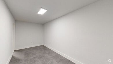 1612-1646 W 31st Pl, Hialeah, FL à louer Numérisation 3D Matterport– Image 1 sur 6