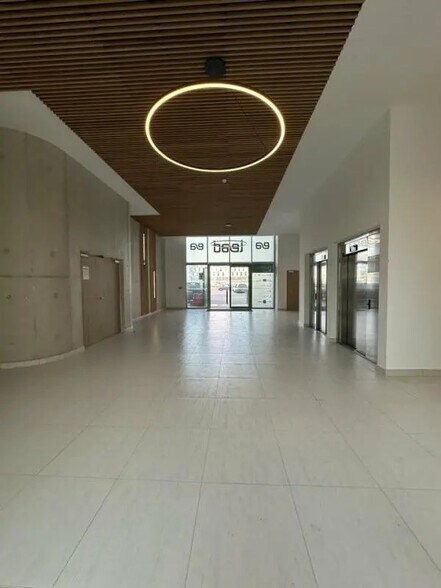 Bureau dans Montpellier à louer - Hall d’entrée – Image 3 sur 11