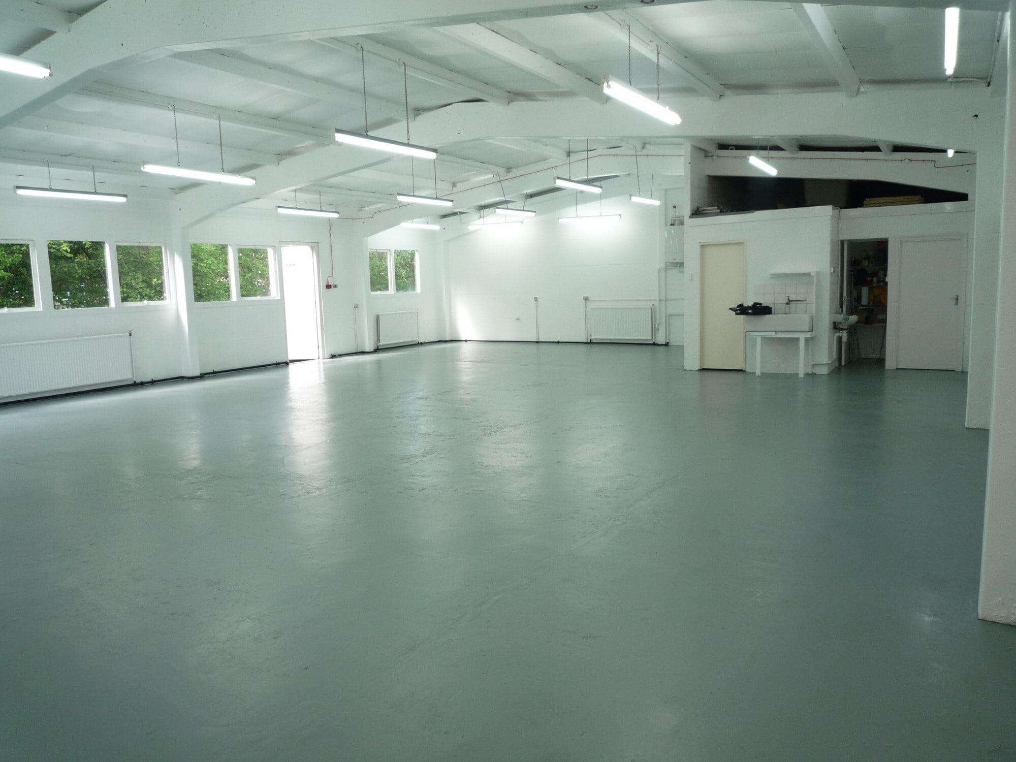 Littlemead Industrial Estate, Cranleigh à louer Photo intérieure– Image 1 sur 4