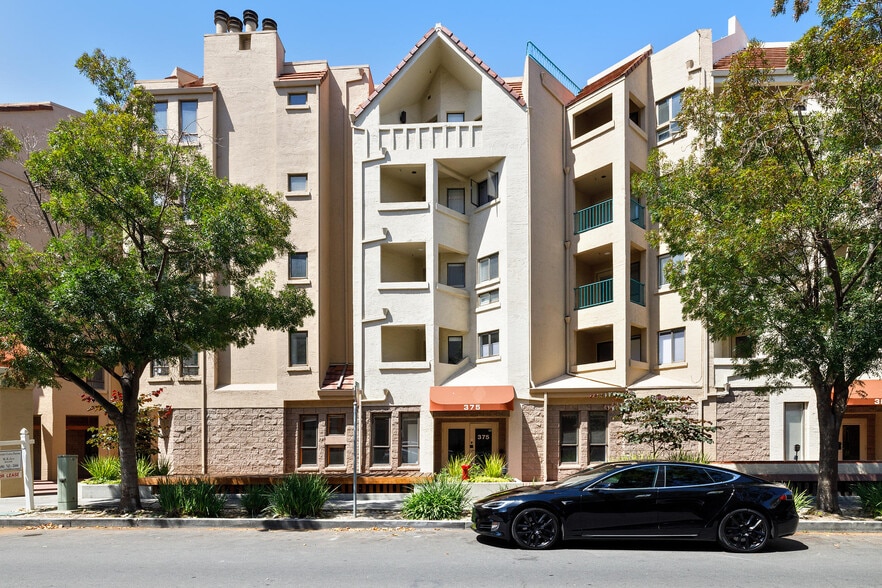 375 Forest Ave, Palo Alto, CA à louer - Photo de l’immeuble – Image 3 sur 40