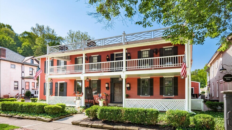 313 Broadway E, Granville, OH à vendre - Photo de l’immeuble – Image 3 sur 40