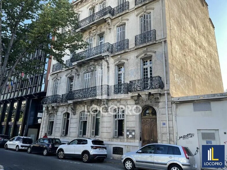 Bureau dans Marseille à vendre - Photo de l’immeuble – Image 1 sur 14