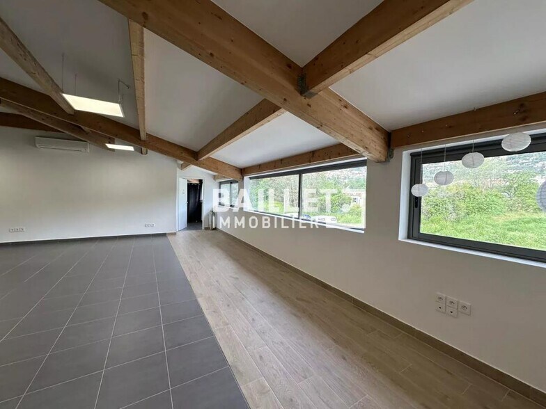 Bureau dans Grasse à louer - Photo de l’immeuble – Image 3 sur 8