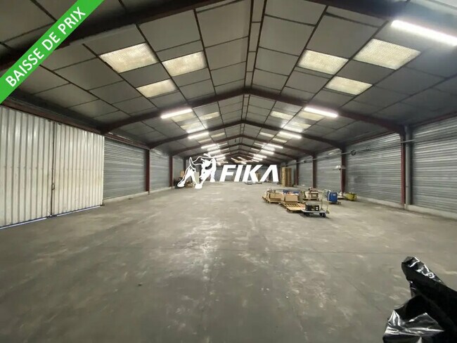 Plus de détails pour Local d’activités à vendre