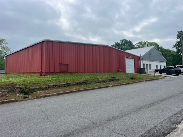 217 Sparkman St SW, Hartselle, AL à vendre - Photo de l’immeuble – Image 1 sur 34