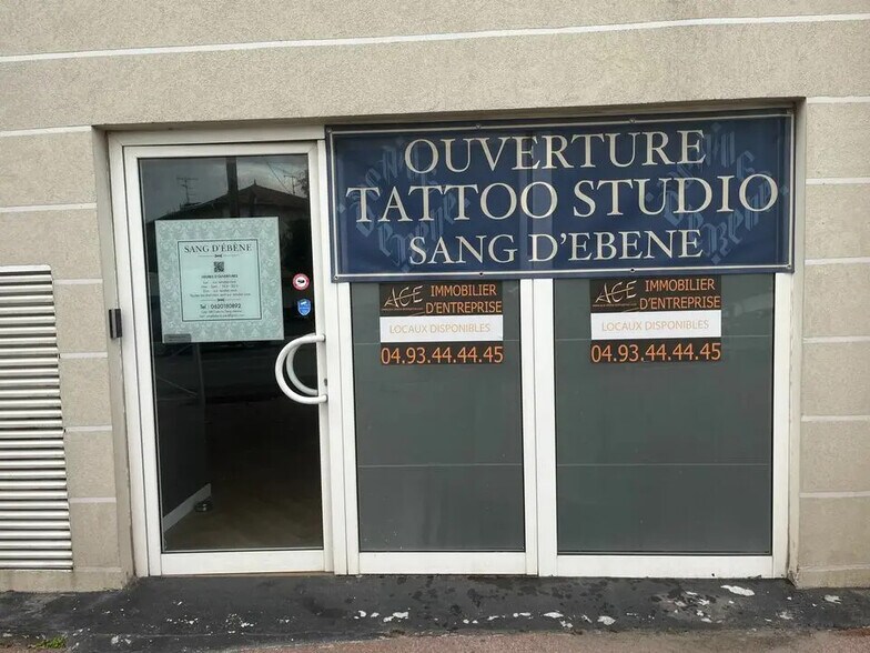 Local commercial dans Antibes à louer - Photo de l’immeuble – Image 1 sur 7