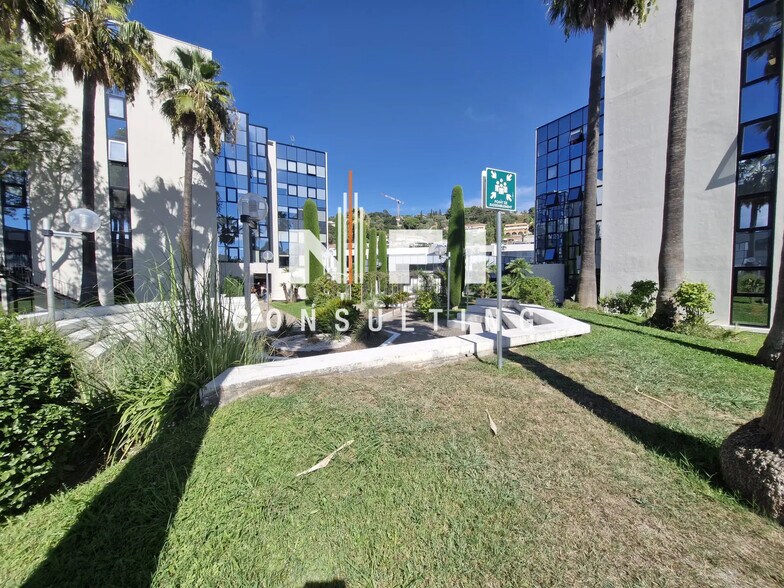 Local commercial dans Nice à louer - Photo de l’immeuble – Image 1 sur 7