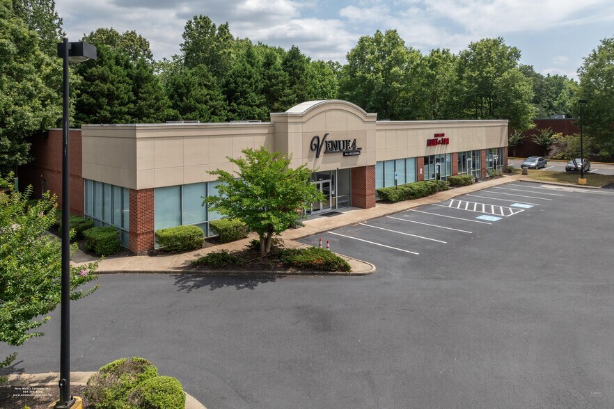 101-211 Village Ave, Yorktown, VA à louer - Photo de l’immeuble – Image 2 sur 6