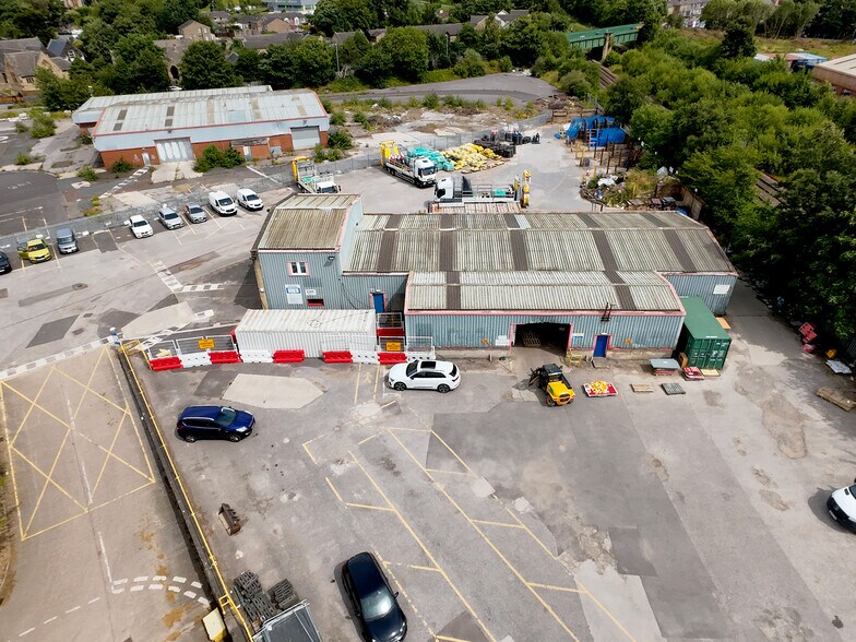 Forge Ln, Dewsbury à louer - Photo de l’immeuble – Image 3 sur 11