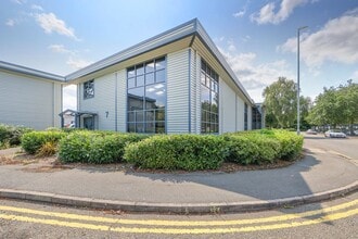 St. Johns Court Foster Road Ashford Business Park, Ashford à louer Photo de l’immeuble– Image 1 sur 8