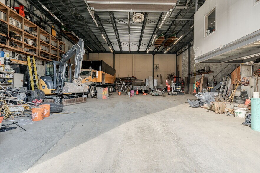 7479 18e Av, Montréal, QC à vendre - Photo de l’immeuble – Image 2 sur 21