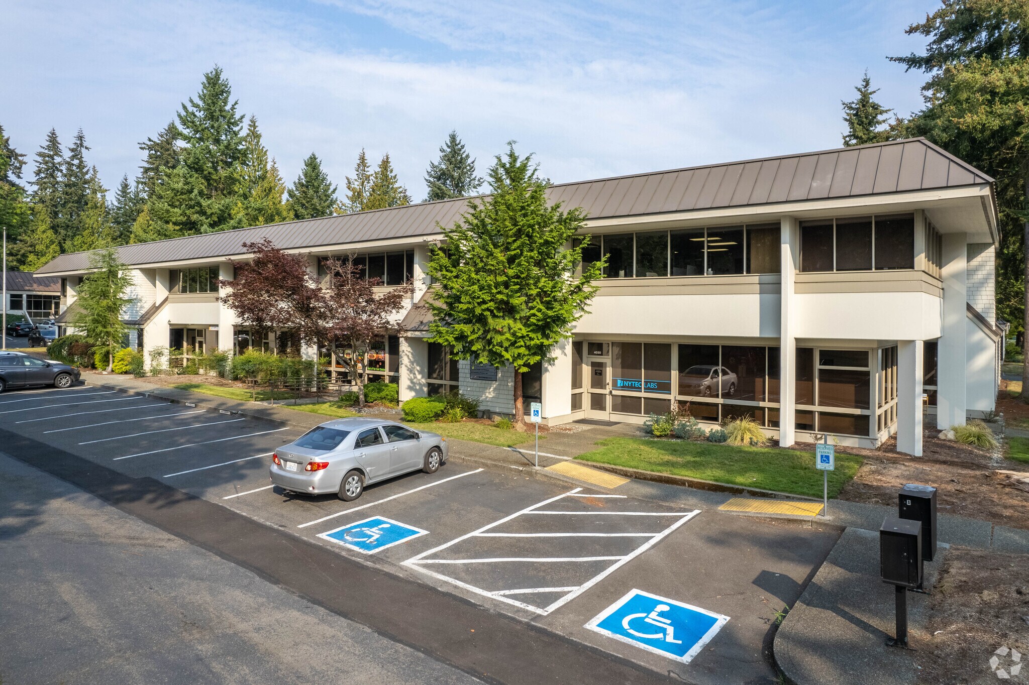 4002-4014 148th Ave NE, Redmond, WA à louer Photo de l’immeuble– Image 1 sur 15