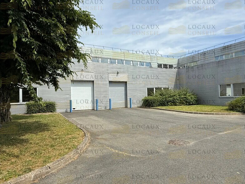 1 Rue Henri Becquerel, Mitry-Mory à louer - Photo de l’immeuble – Image 2 sur 8