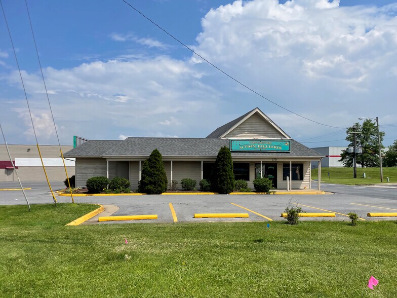130-190 Delco Plz, Winchester, VA à louer - Photo de l’immeuble – Image 3 sur 12