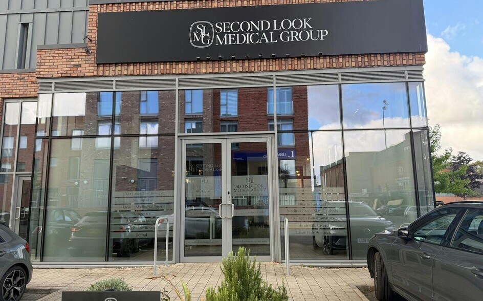 Meadow Ln, Nottingham à vendre - Photo de l’immeuble – Image 2 sur 2