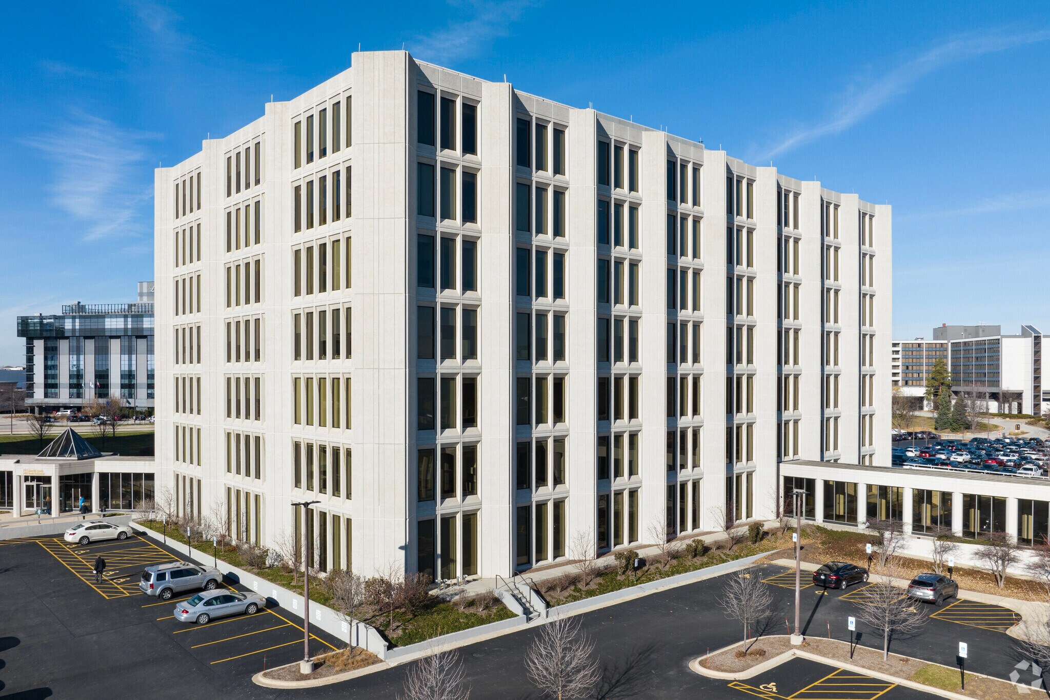 2015 Spring Rd, Oak Brook, IL à louer Photo de l’immeuble– Image 1 sur 33