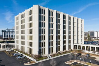 Plus de détails pour 2015 Spring Rd, Oak Brook, IL - Bureau à louer