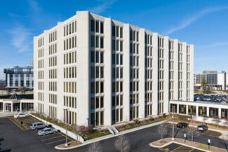 Plus de détails pour 2015 Spring Rd, Oak Brook, IL - Bureau à louer