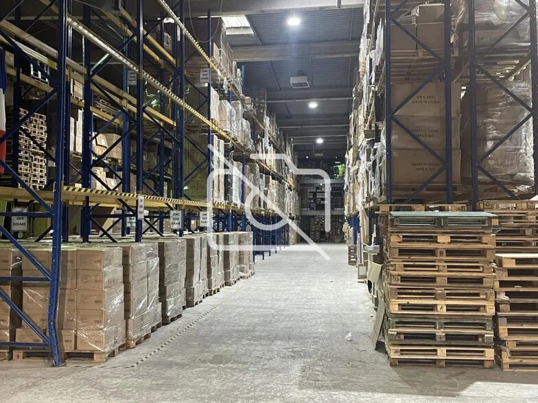 Industriel/Logistique dans Chennevières-sur-Marne à vendre - Photo de l’immeuble – Image 1 sur 4