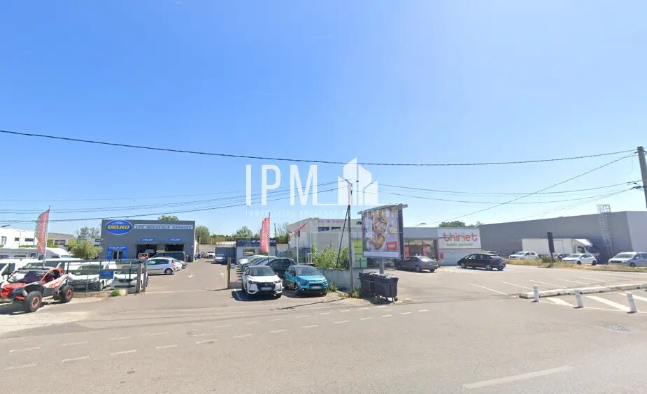 Local commercial dans Istres à louer - Photo de l’immeuble – Image 3 sur 5