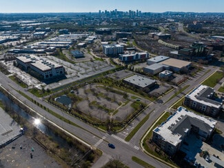 Plus de détails pour 100 Athens Way, Nashville, TN - Terrain à vendre