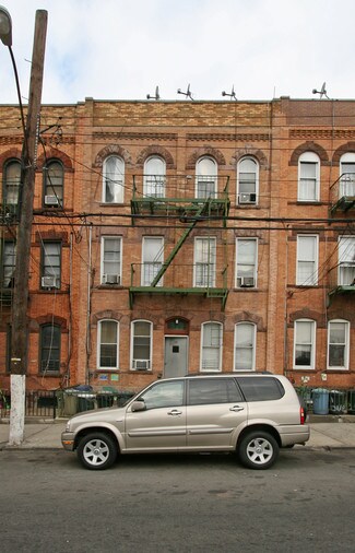 Plus de détails pour 359 Grove St, Brooklyn, NY - Logement à vendre