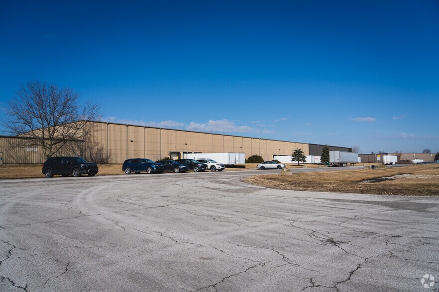 7401 Fremont Pike, Perrysburg, OH à louer - Photo de l’immeuble – Image 3 sur 6
