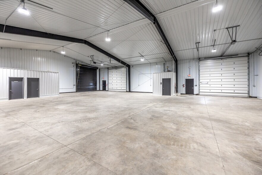3800 SE Beisser Dr, Grimes, IA à louer - Numérisation 3D Matterport – Image 2 sur 10