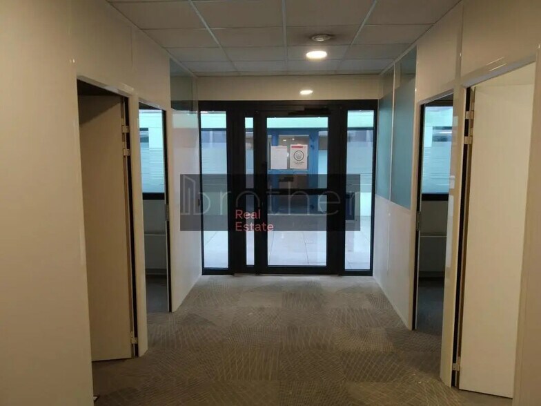 Bureau dans Canéjan à louer - Photo de l’immeuble – Image 2 sur 8