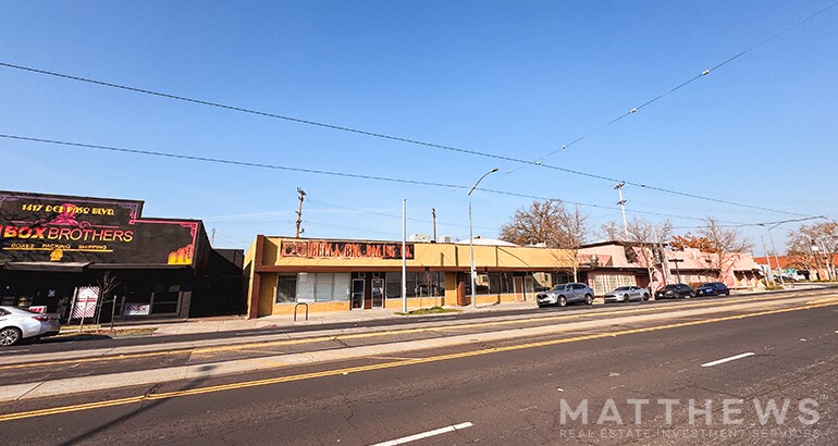 1425 Del Paso Blvd, Sacramento, CA à vendre - Photo de l’immeuble – Image 2 sur 4