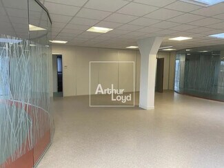 Plus de détails pour Local d’activités à vendre