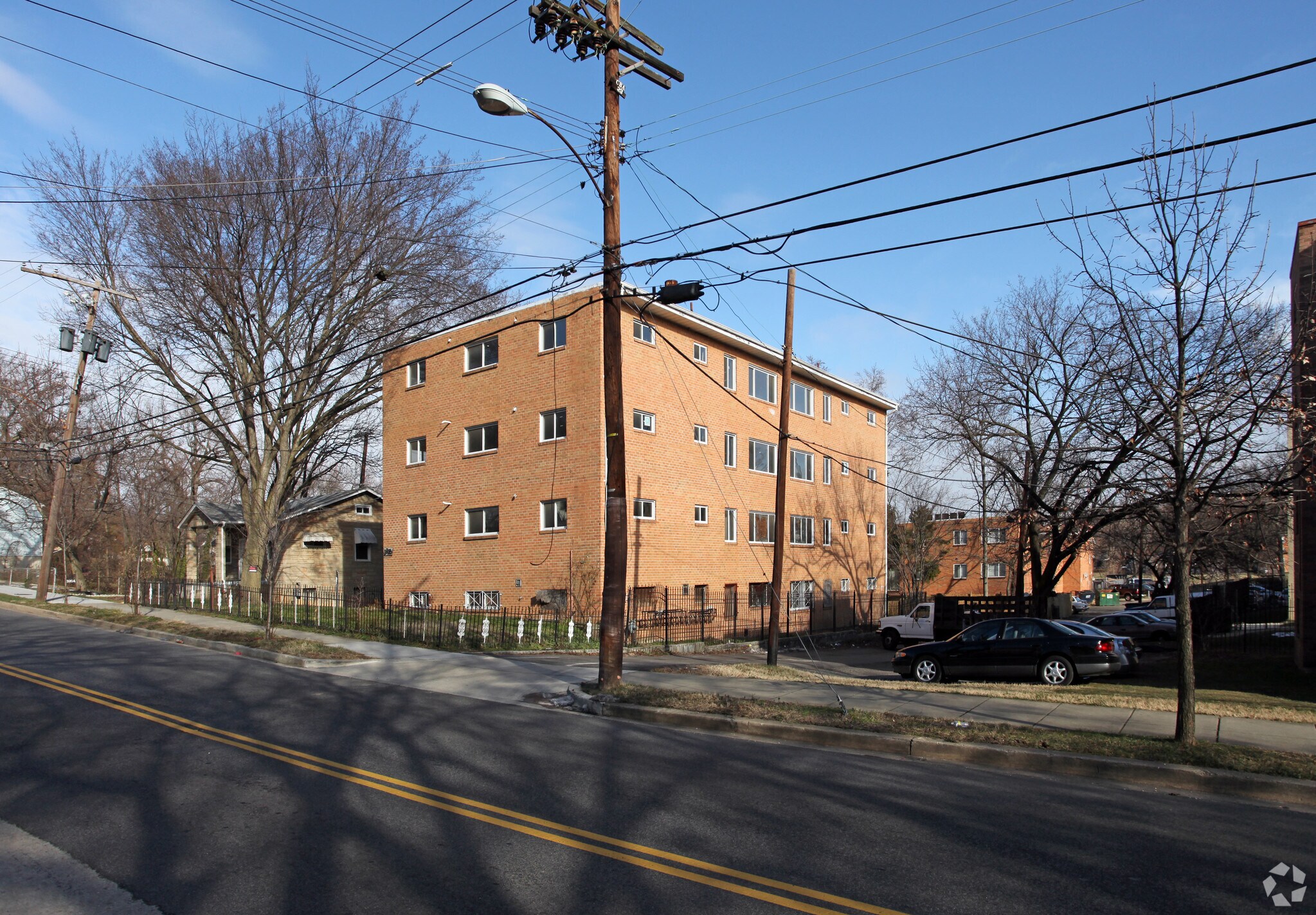 3928 1st St SE, Washington, DC à vendre Photo principale– Image 1 sur 1