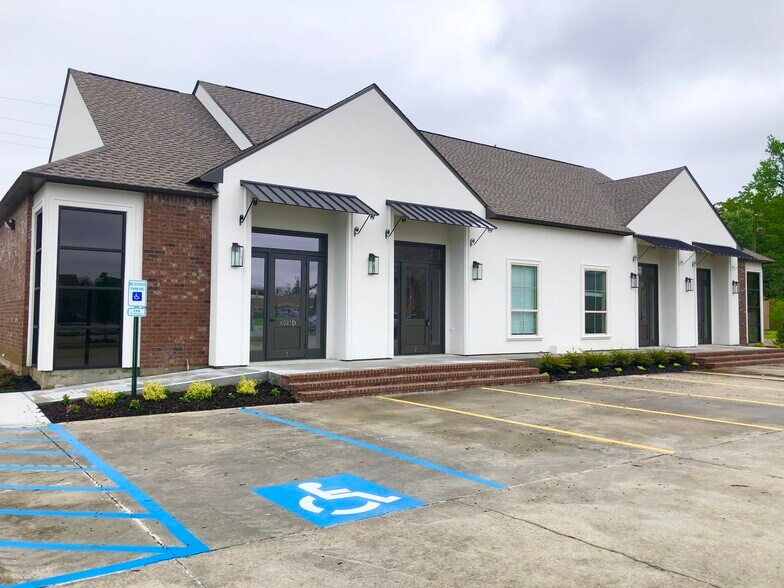 4021 W.E. Heck Ct, Baton Rouge, LA à louer - Photo de l’immeuble – Image 2 sur 19